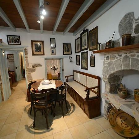 Old Traditional House Mandráki Kültér fotó